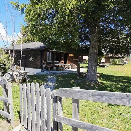 アパート Sara